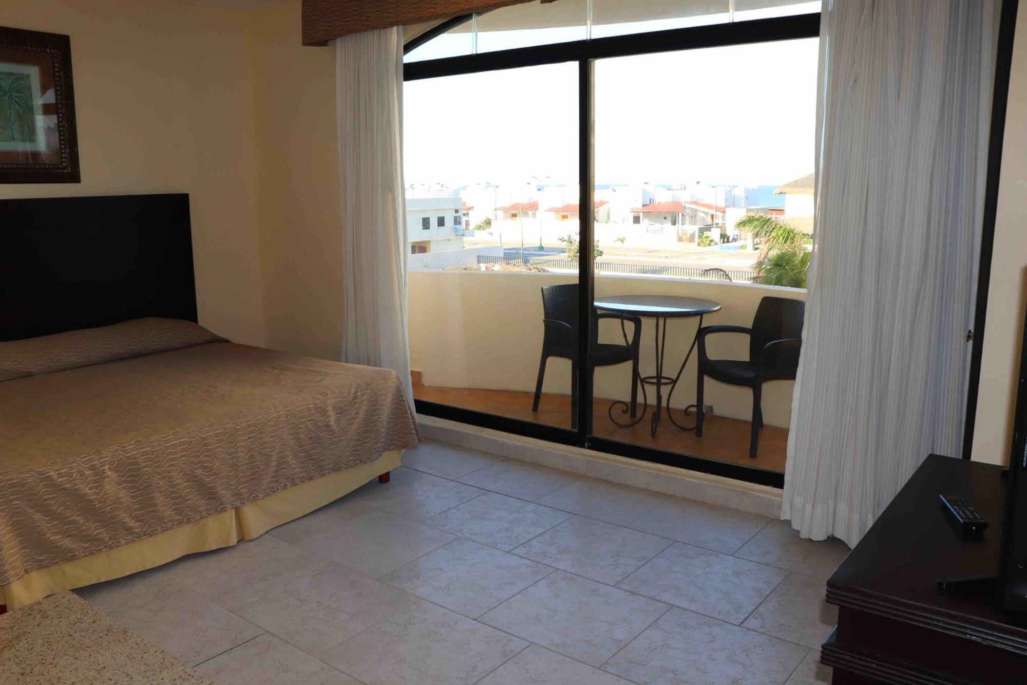 Hotel Arenas Del Mar Resort Tampico Rum bild